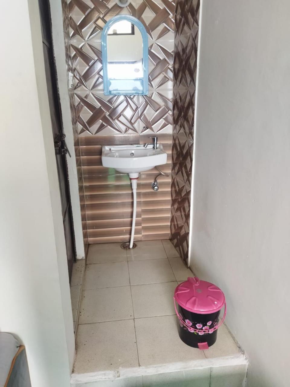 Gupta Kāshi Hotel Narayana Residency מראה חיצוני תמונה