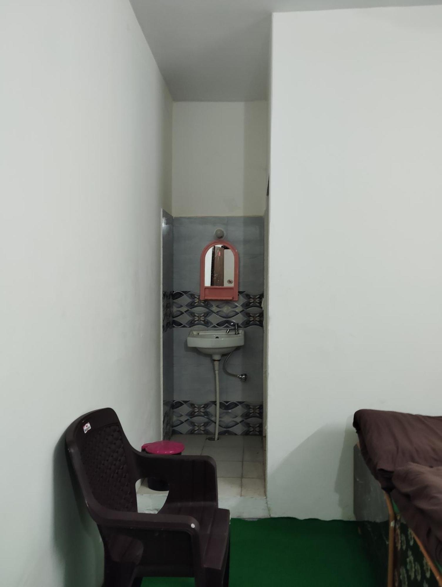 Gupta Kāshi Hotel Narayana Residency מראה חיצוני תמונה