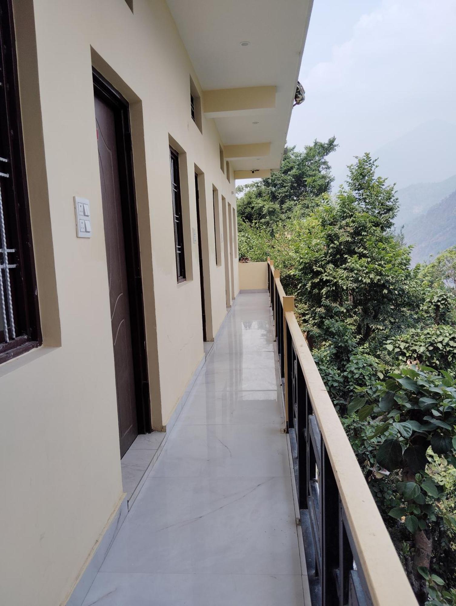 Gupta Kāshi Hotel Narayana Residency מראה חיצוני תמונה